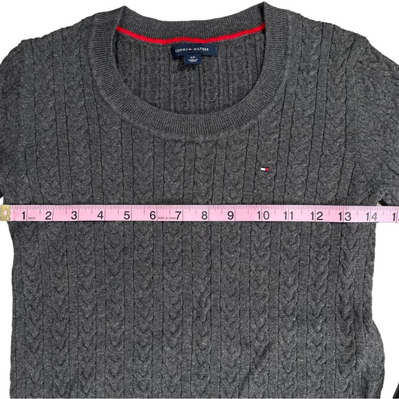 Tommy Hilfiger size small dark grey textured sweater scoop neck & chest logo EUC - Picture 7 of 11